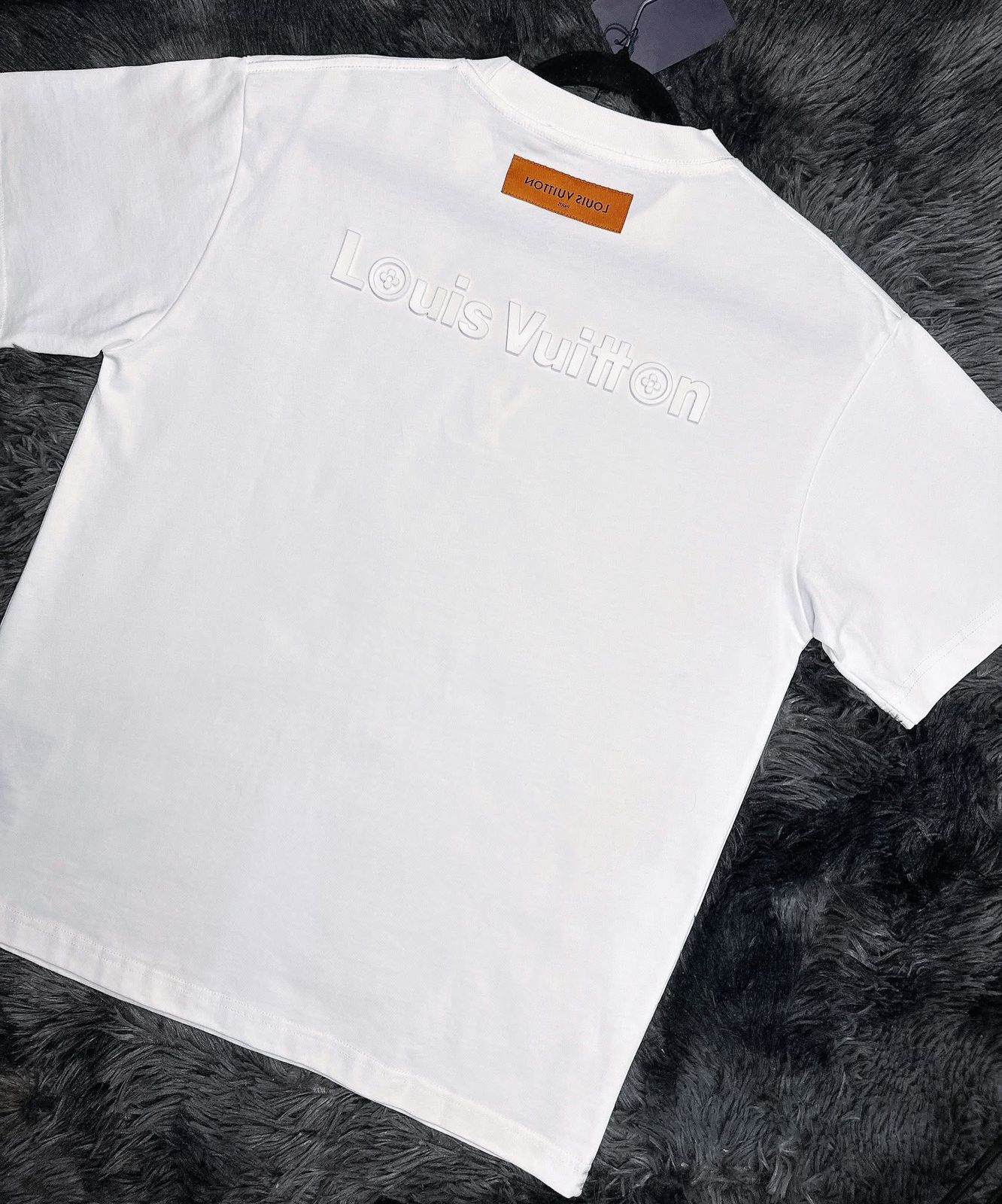 Playera LV